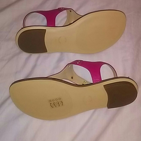 Sandals - Picture 2 of 4